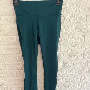 Lululemon leggings size 6